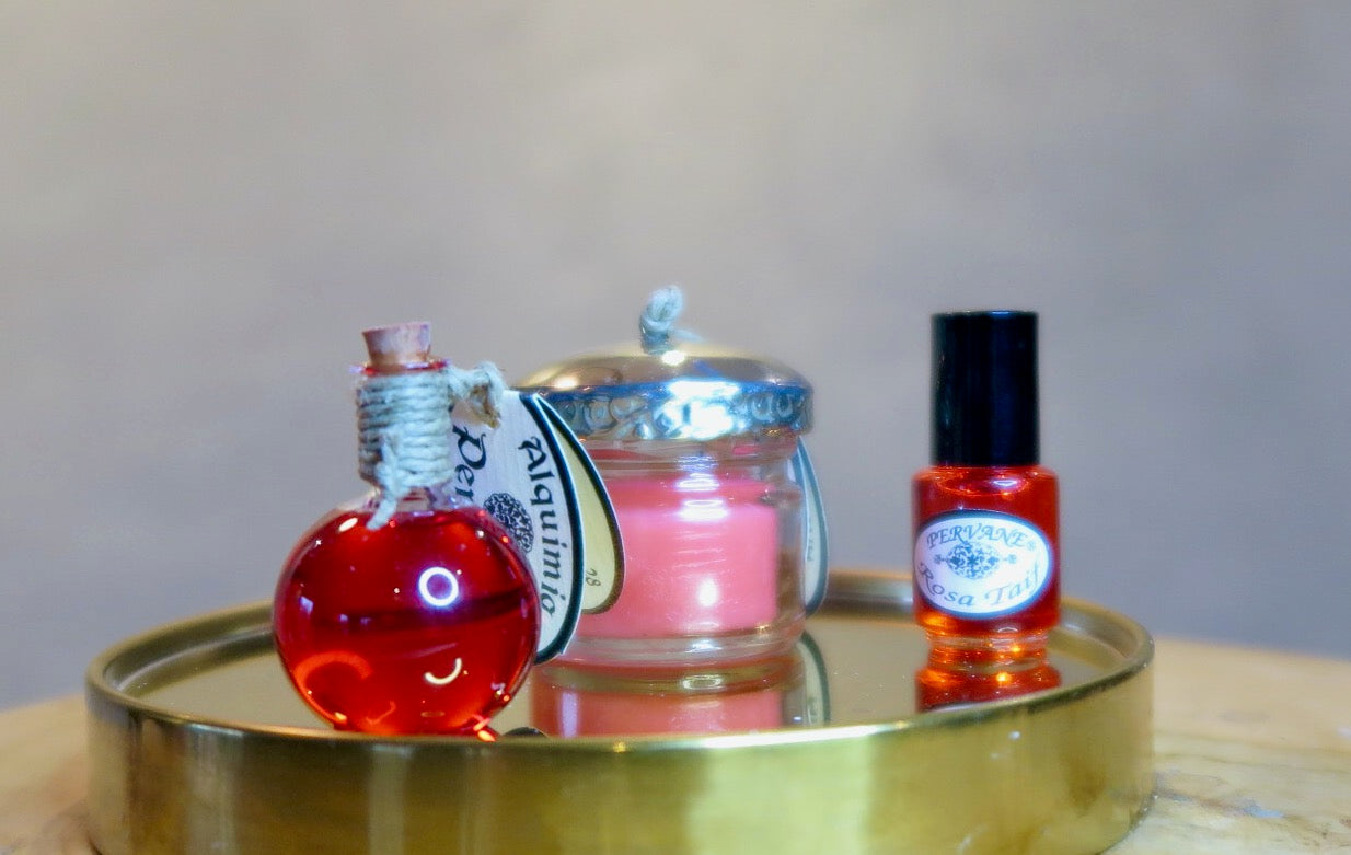 Huile de parfum pure dans un flacon boule en verre fait main 14 ml