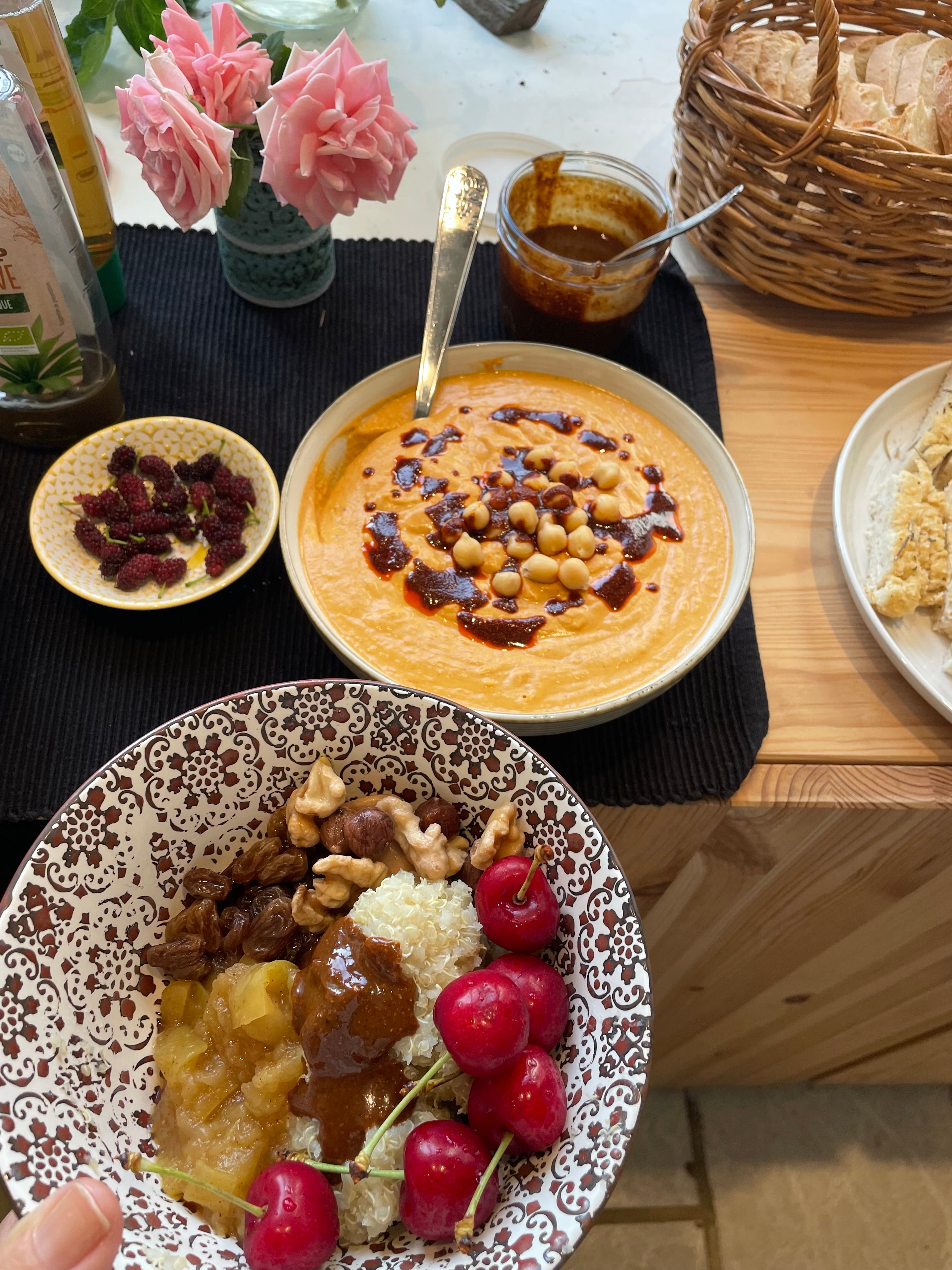 Vegetarian food during kundalini yoga womesncamp 